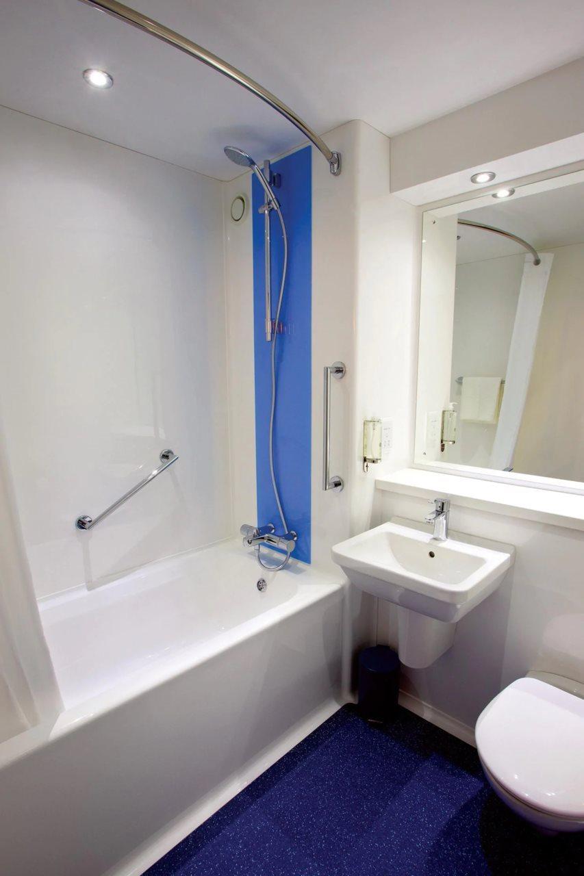 Travelodge Cardiff M4 Exterior foto